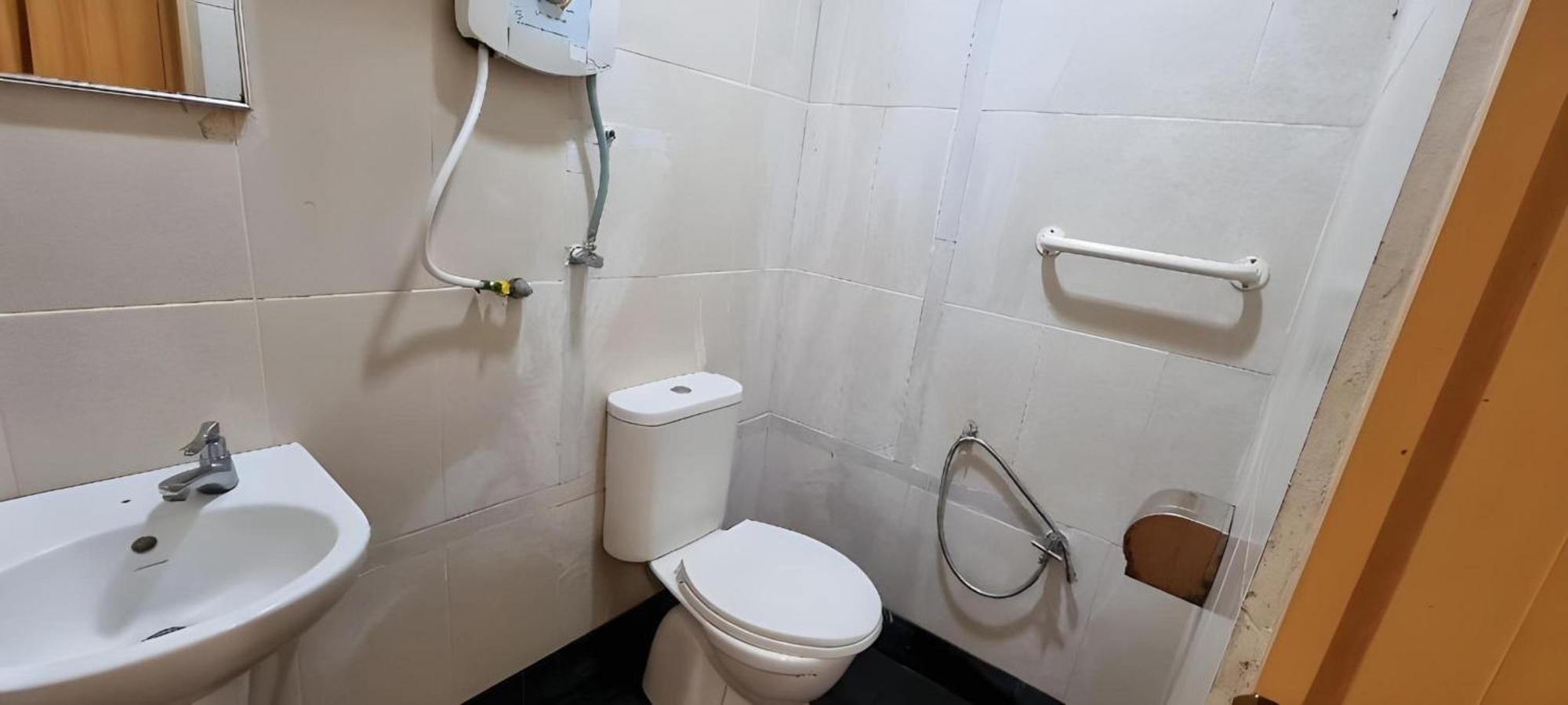 Amani Hotel Kampong Sungai Ramal Dalam Ngoại thất bức ảnh