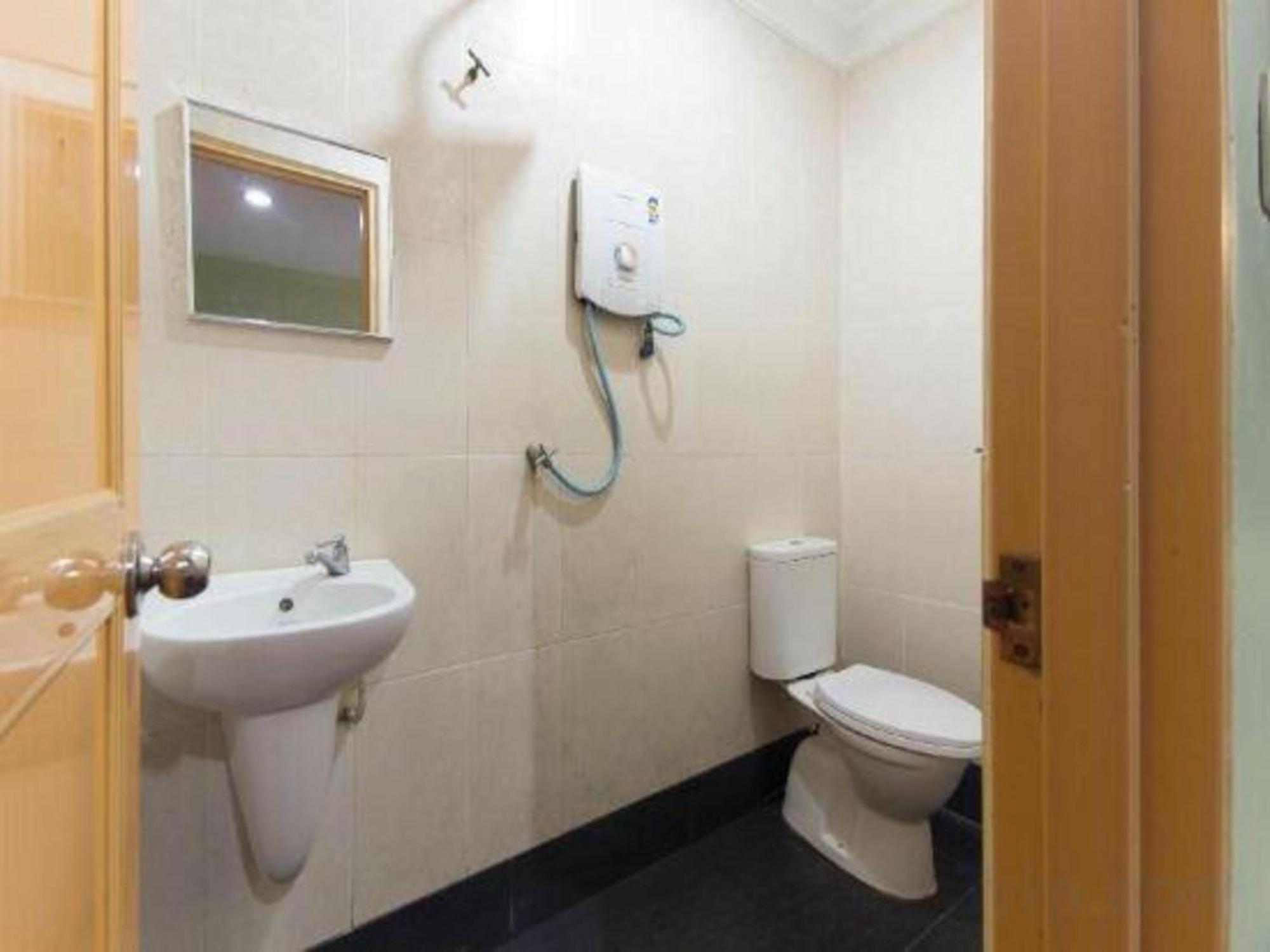 Amani Hotel Kampong Sungai Ramal Dalam Ngoại thất bức ảnh