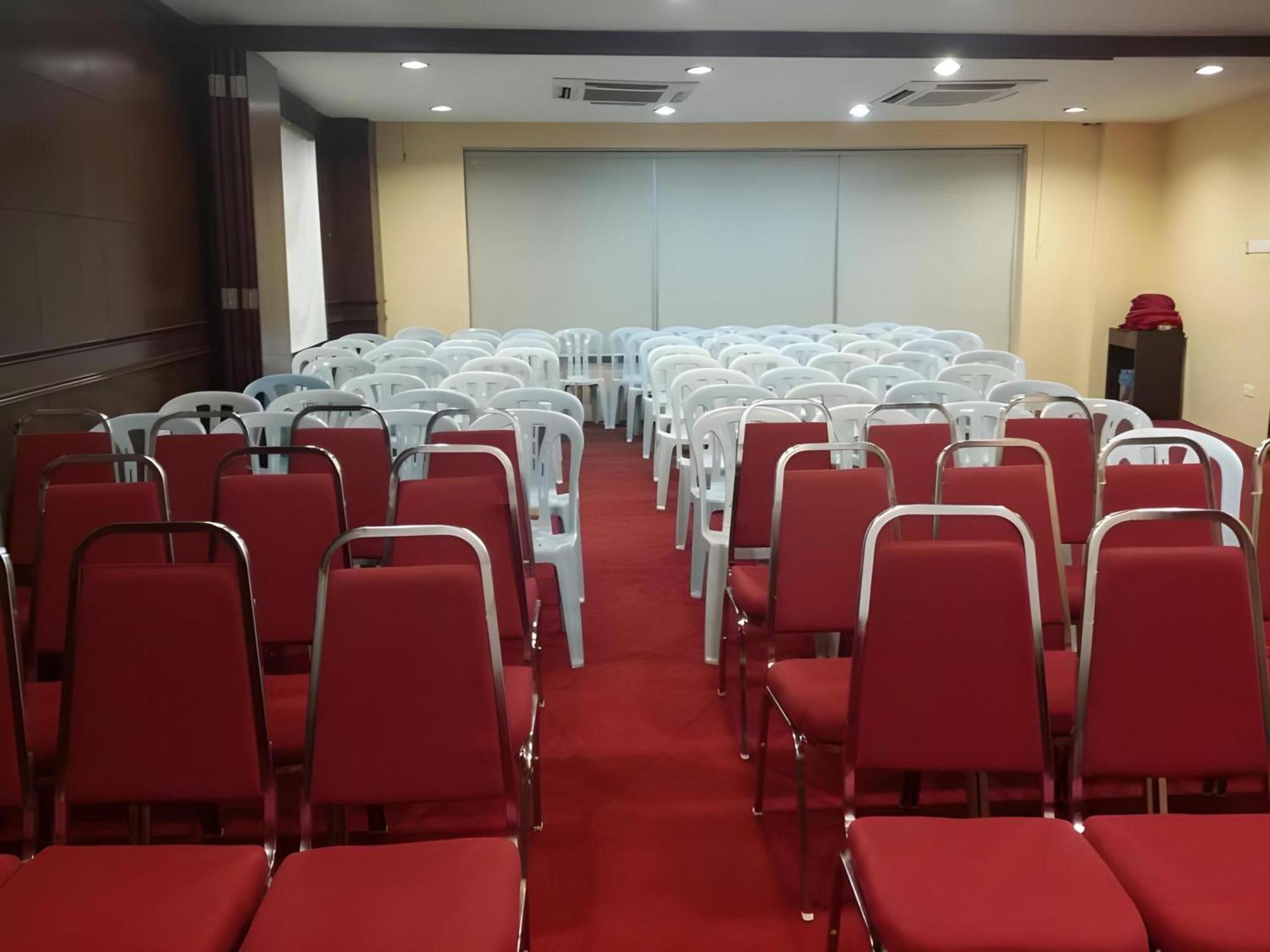 Amani Hotel Kampong Sungai Ramal Dalam Ngoại thất bức ảnh